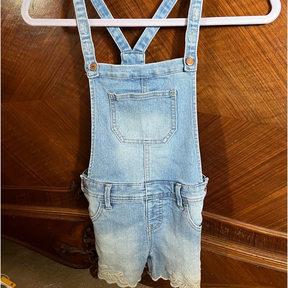 Cat & Jack Medium Children’s Short Overalls